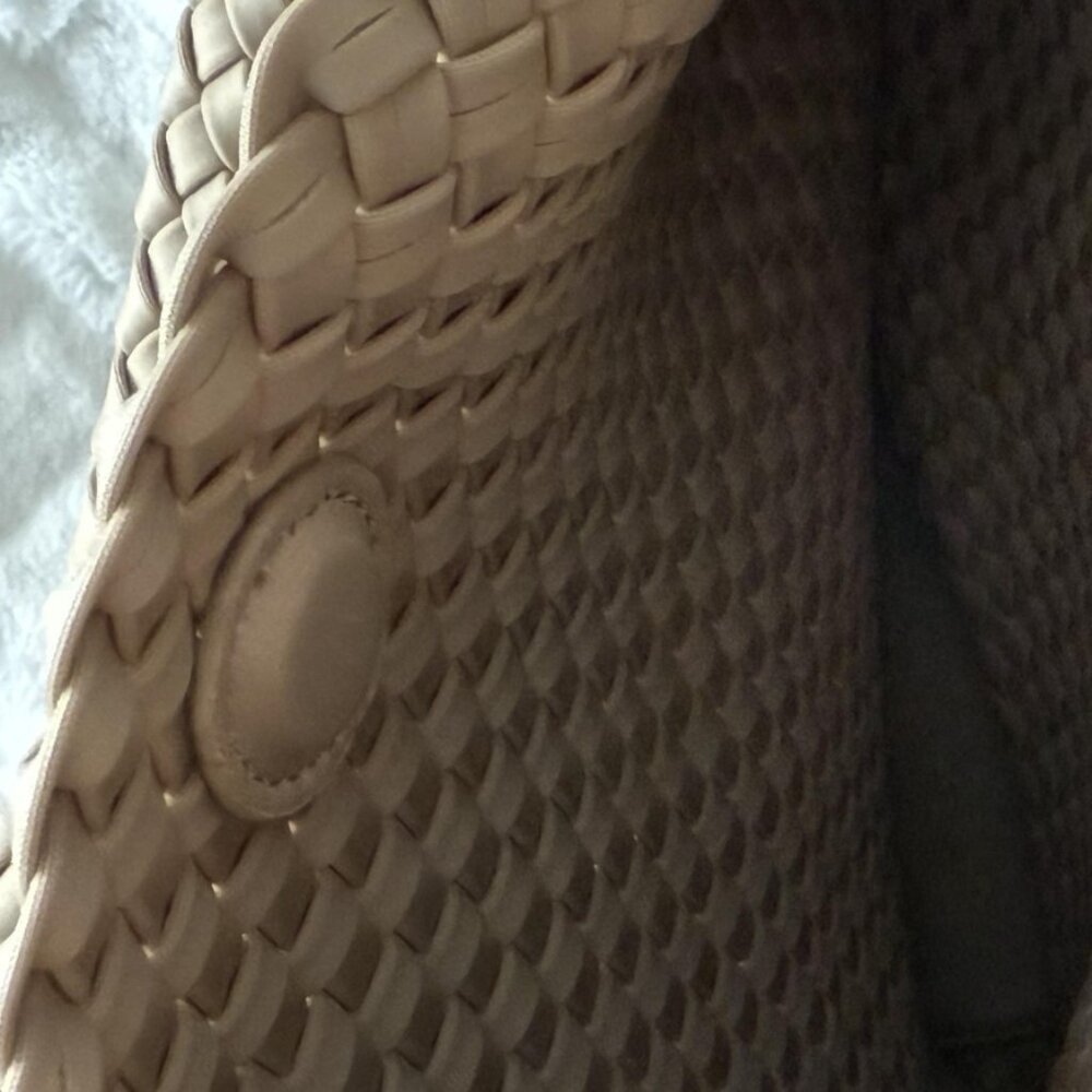 Ah-Dorned New York Neoprene Messenger Bag Tote Beige 2pc Set NWT - Picture 3 of 11